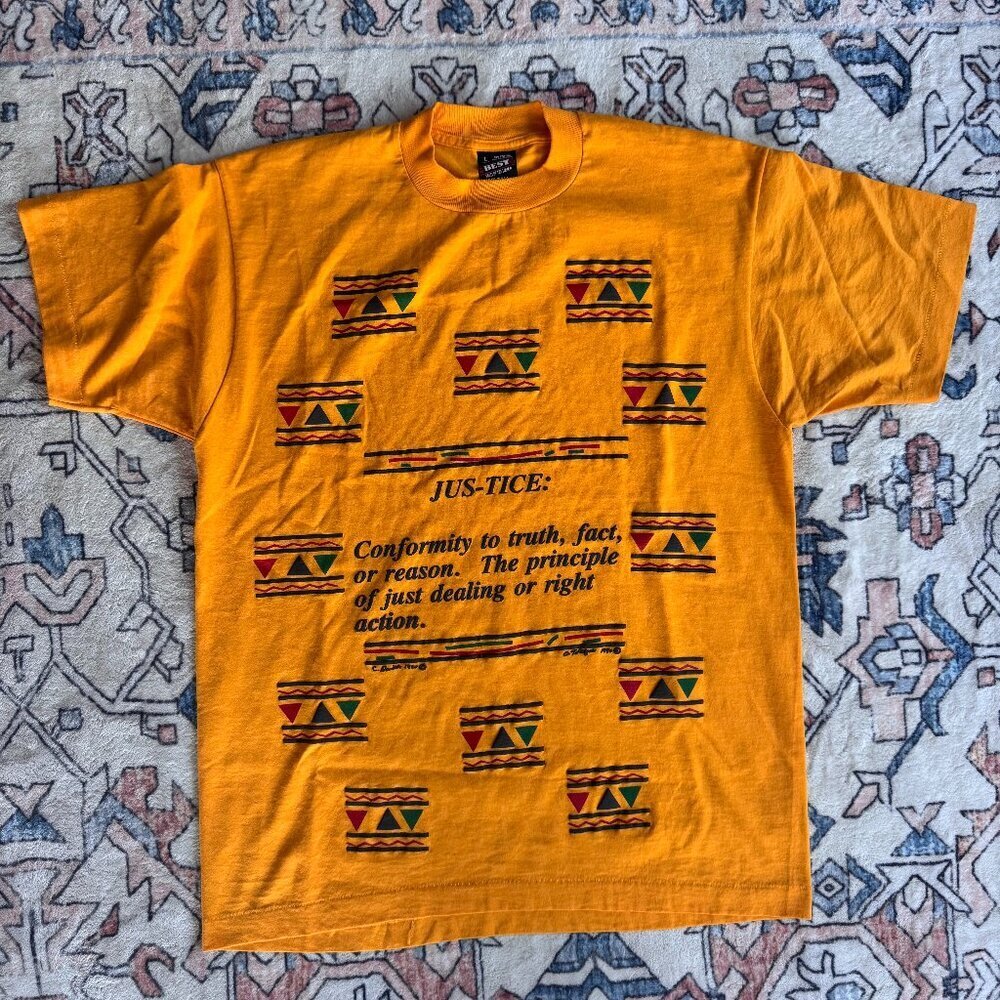 Vintage 90s Kente Style Justice Yellow Single Stitch T-Shirt - size Large